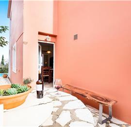 3 bedroom villa with pool & sea & mountain views, Episkepsi, sleeps 7